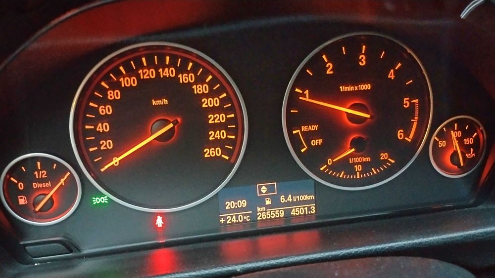 BMW- Seria 3-318D- Luxury Line