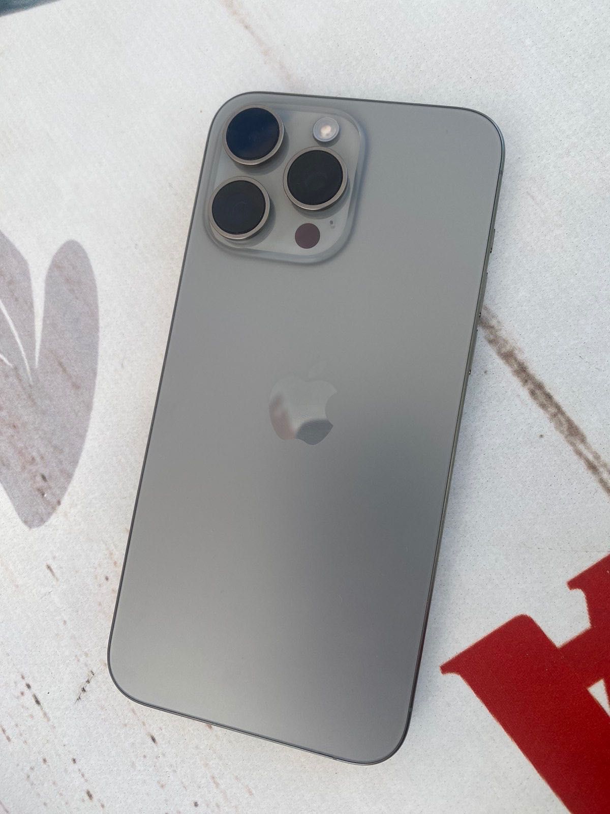 IPHONE 15 pro max 256GB