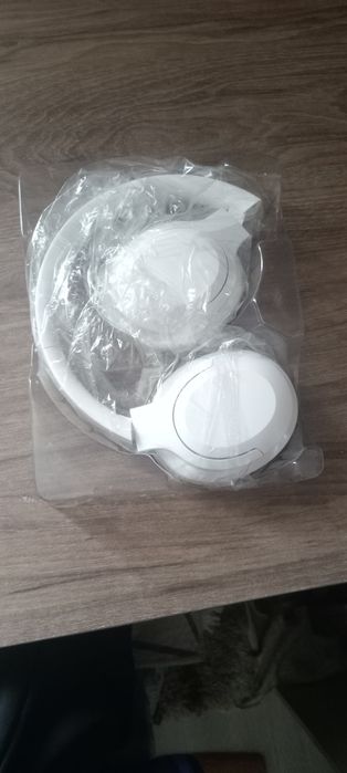 Наушники новые в отличном состоянии