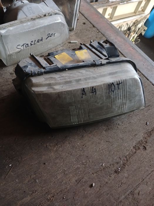 Фара Ауди А4 в оригинале