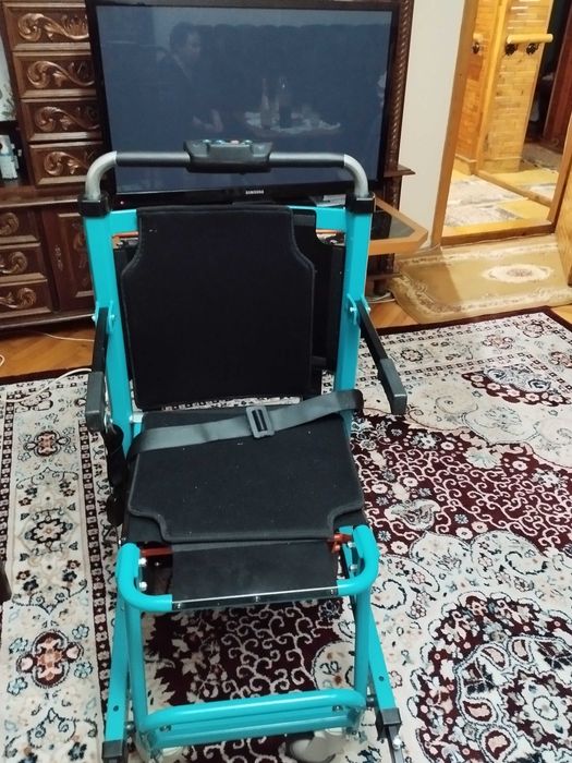Cărucior electric pt urcare și coborâre scări