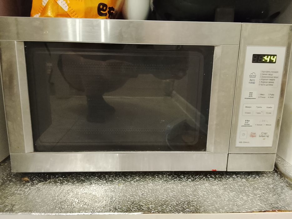 Продам микроволновку фирмы lg