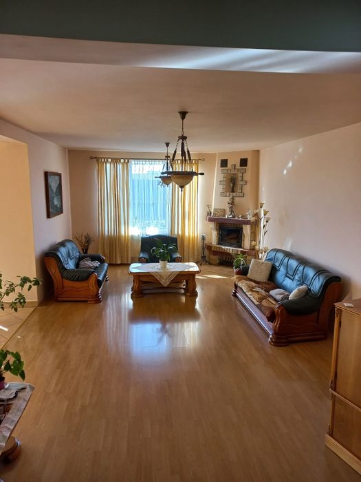 Casă deosebită de vânzare în Sâncraiu de Mureș