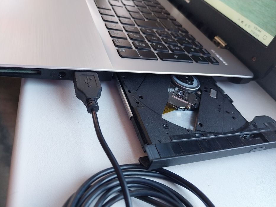 Asus X555 LB, I5 5200U,SSD,8gbram