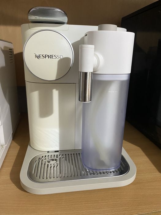 Espressor Delonghi Gran Lattissima