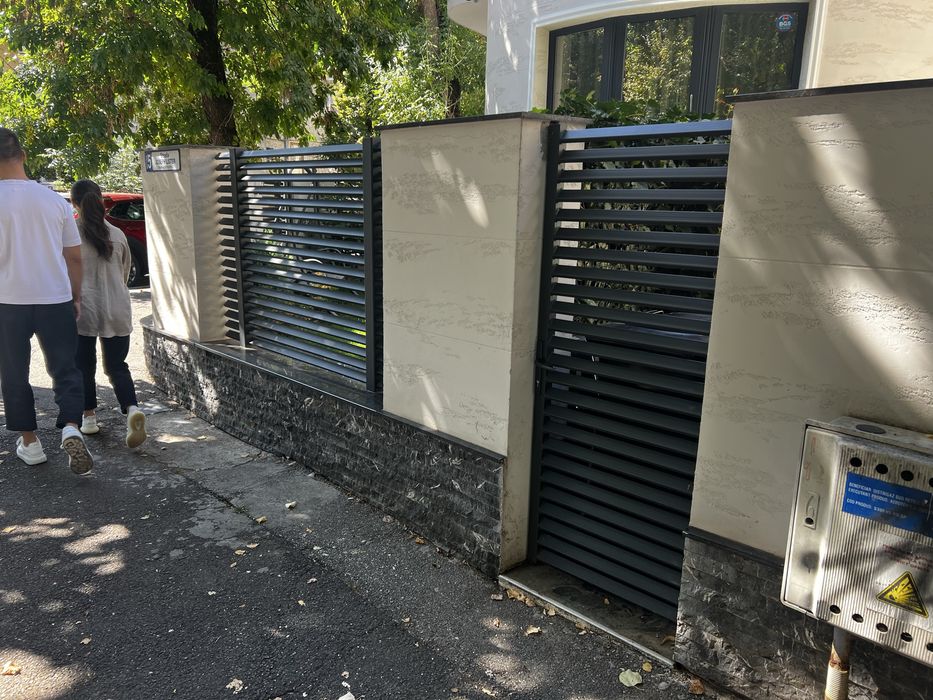 Poarta culisanta pe role sau batanta 5000x1800