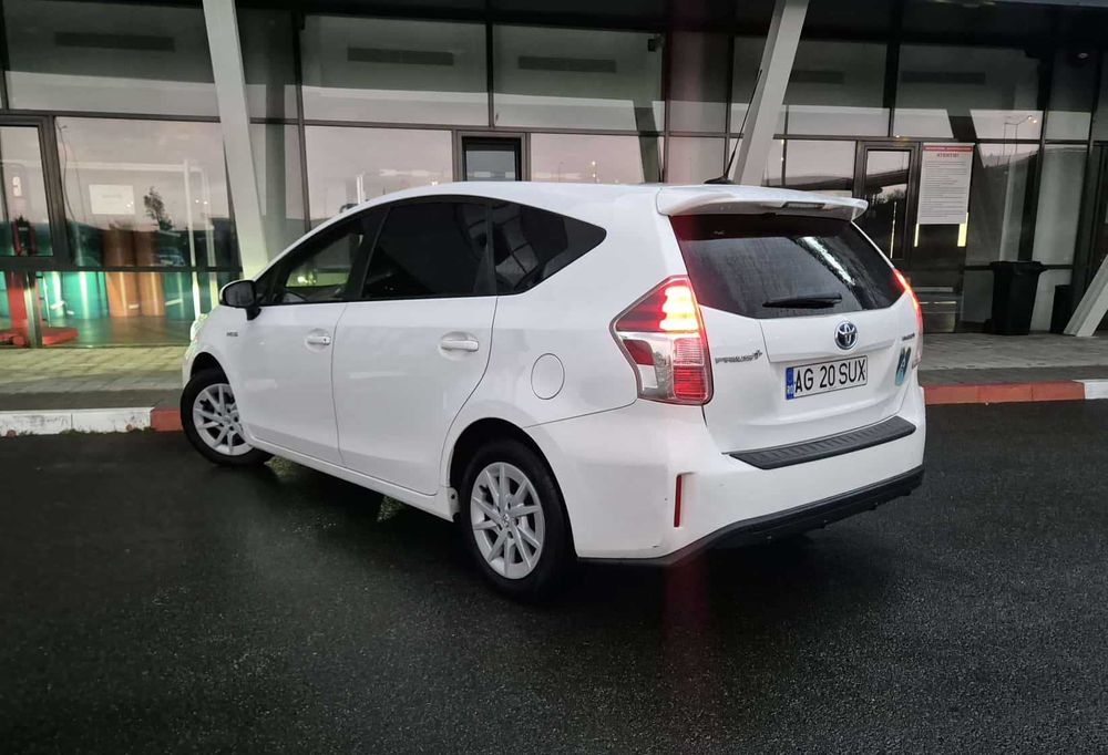 Toyota prius plus
