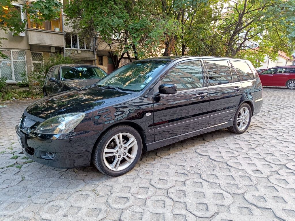 Mitsubishi Lancer 2.0 135 к.с. напълно обслужен.