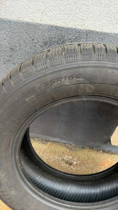 SET Anvelope iarna 215/65/R16C aproape NOI