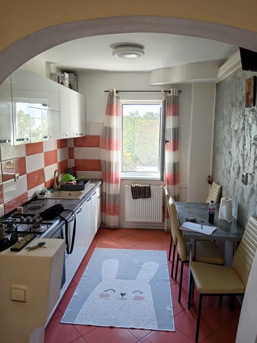 Vând apartament 2 camere nord