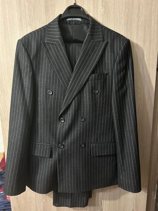 Костюм мужской троика