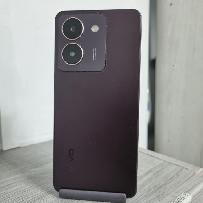 Телефон Vivo Y27s 128Gb