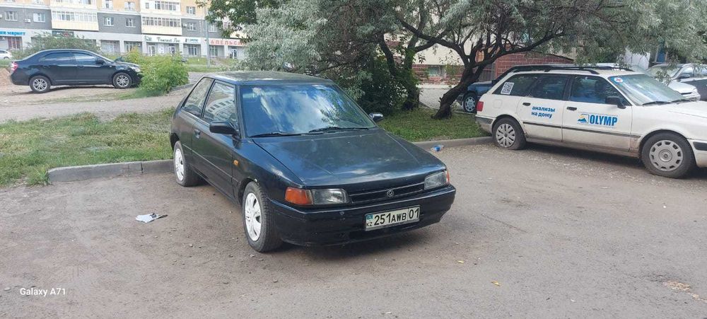 Продам автомобиль Мазда 323  1.8 инжектор МКПП 5 1992 года 4 WD
