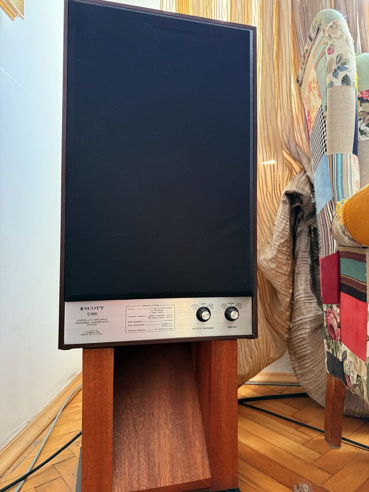 Scott S196 тонколони 12” баси