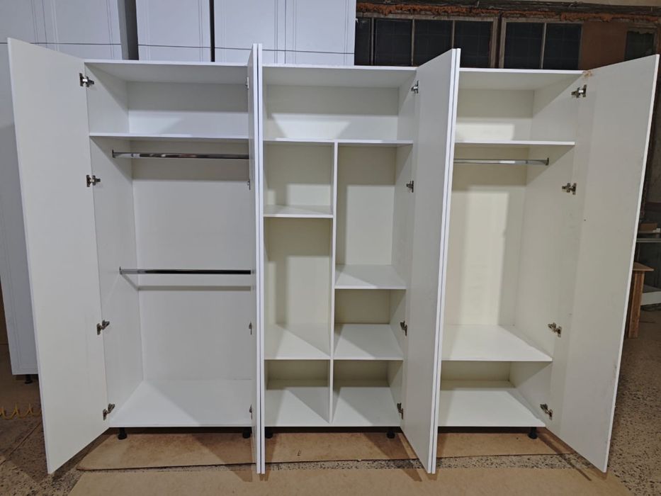 шкаф высота 2.1м, ширина 2.5