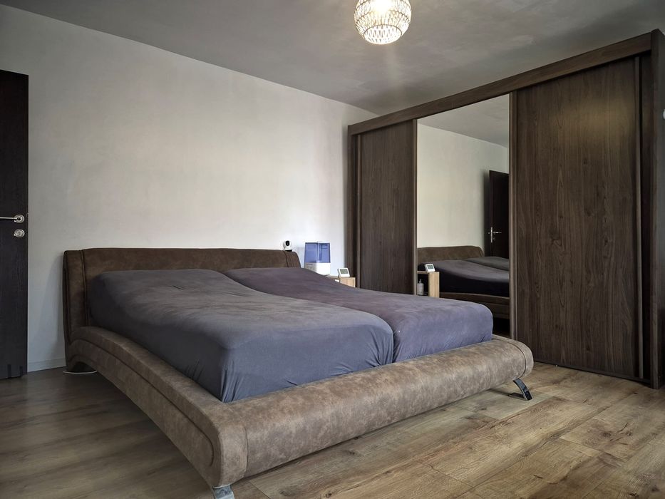 Proprietar vand apartament renovat 74mp complexul studentesc