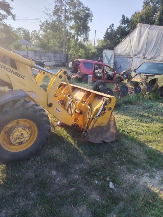 Buldoexcavator Hidromek