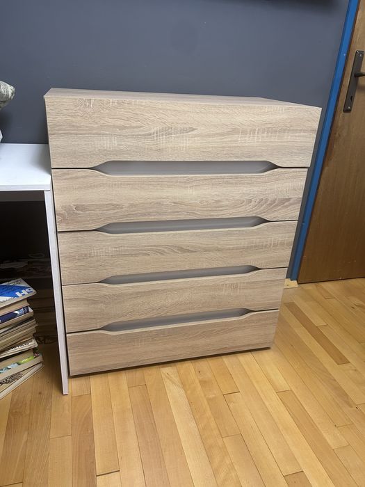 Скрин с пет чекмеджета