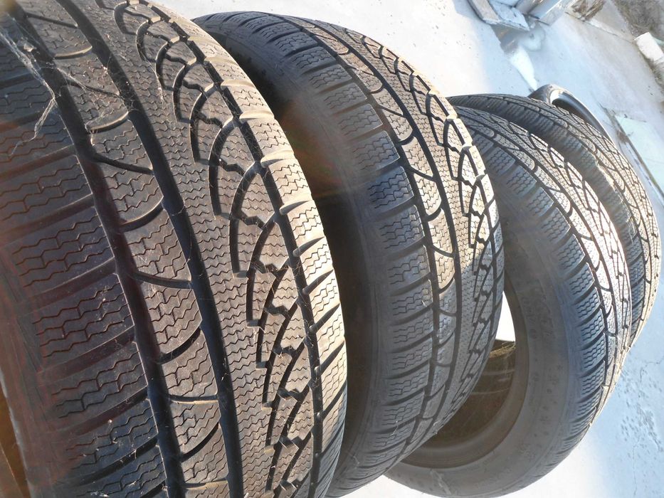 продавам зимни гуми 245х45х19 ПЕТЛАС
