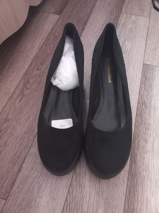 Продам обувь новая!!!