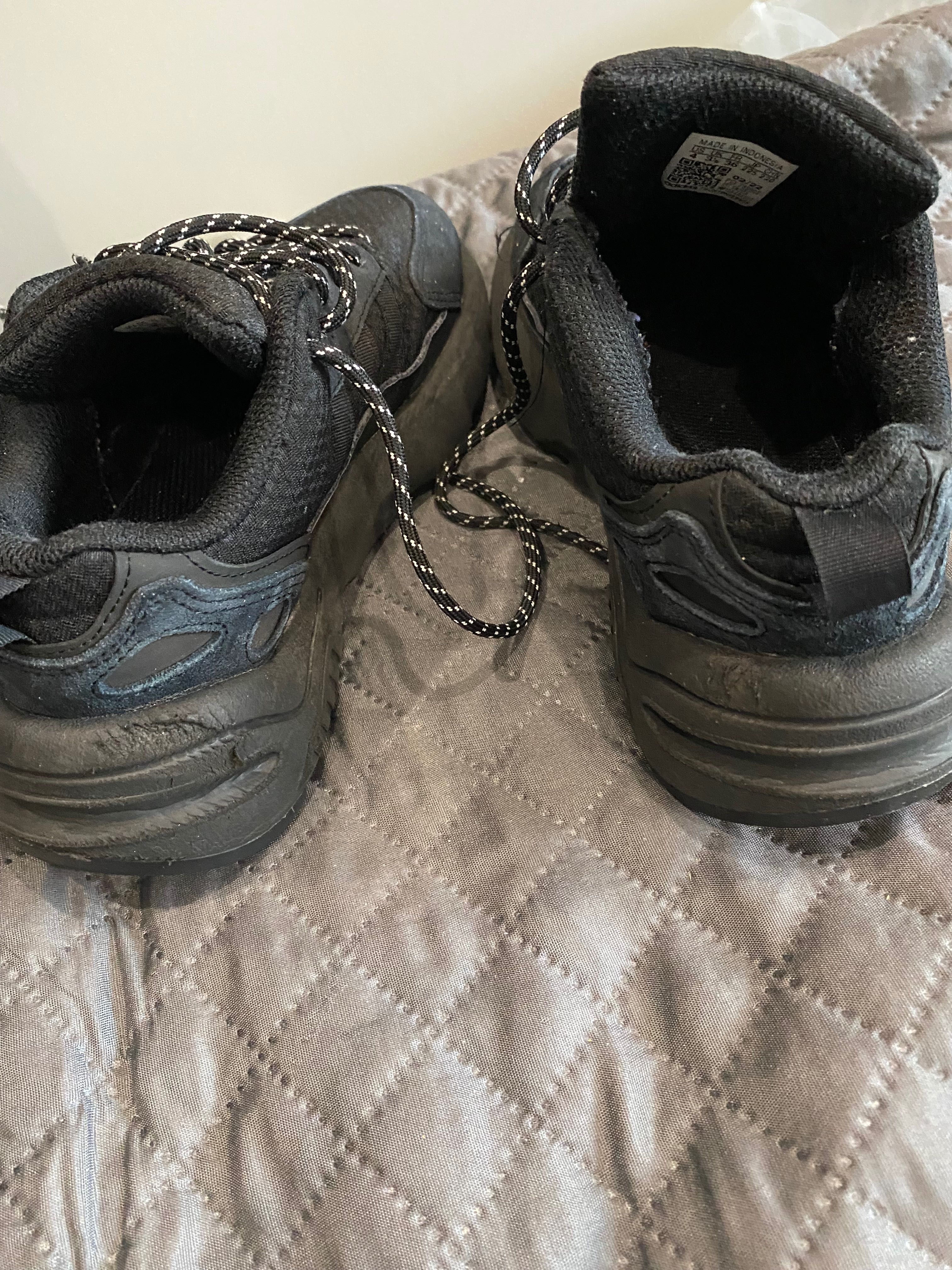 Маратонки adidas