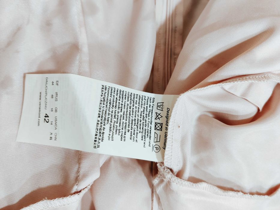 Официална Рокля Vera Mont