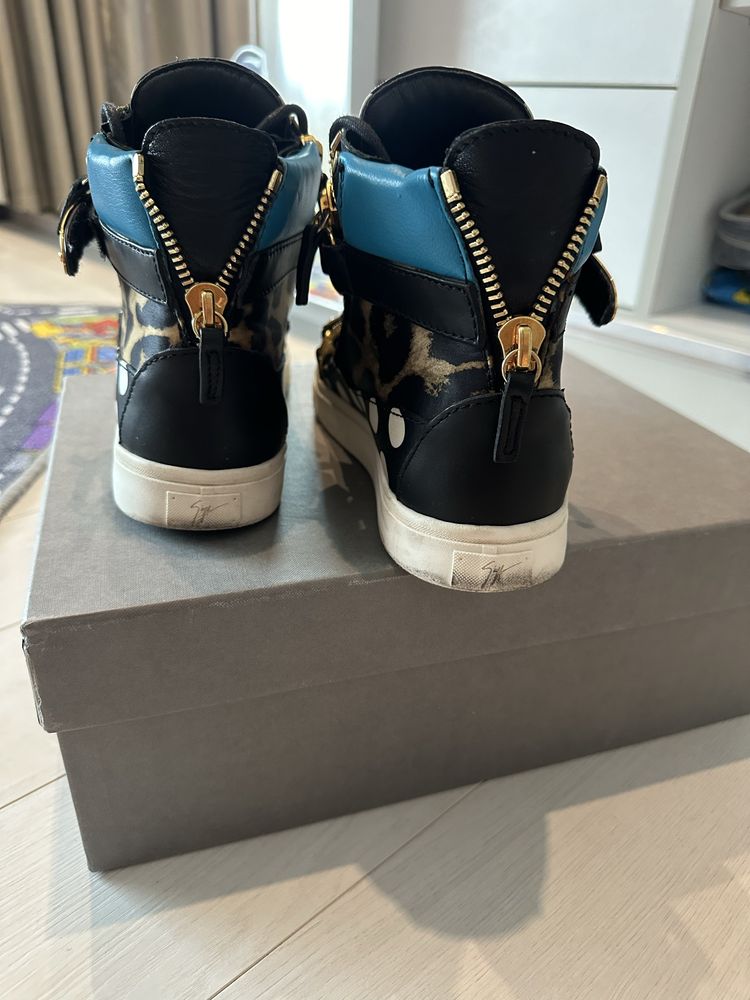 Кецове Giuseppe Zanotti