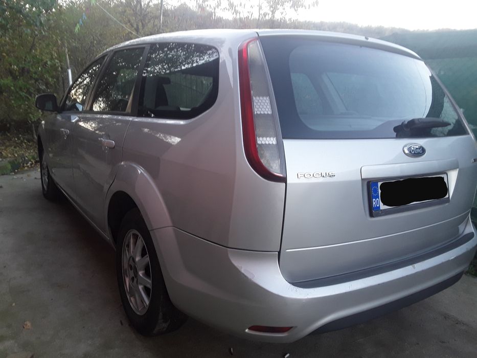 Vând Ford focus 2010