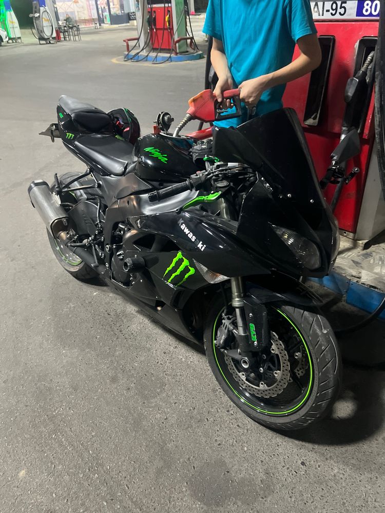 Kawasaki zx6r 636 cc