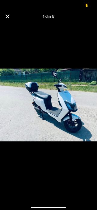 Vand Scuter Electric  RKS