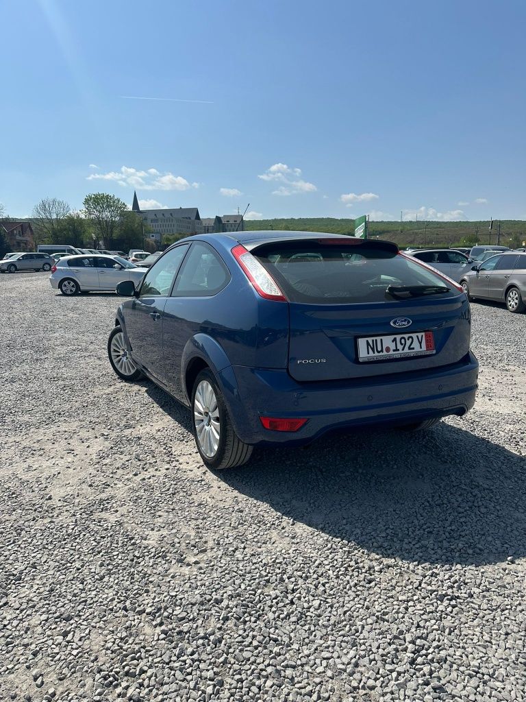 Vând Ford Focus 1.6 Benzina