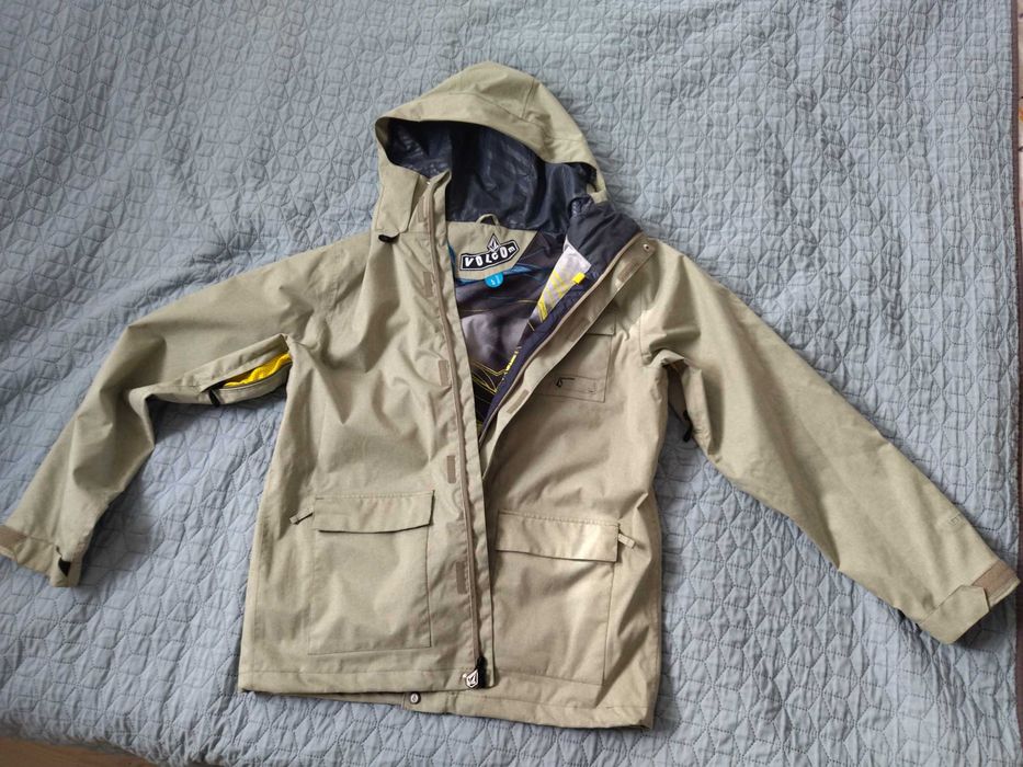 Ски ,сноуборд яке Volcom xl
