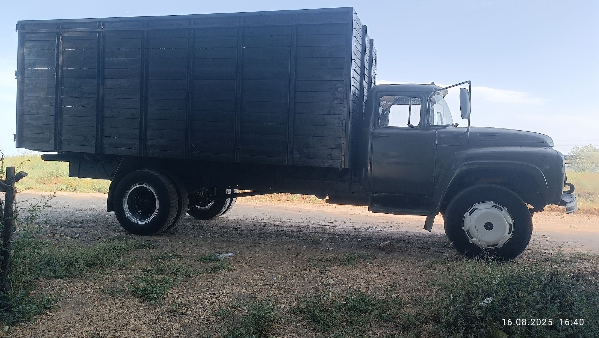 Zil 130 sotiladi