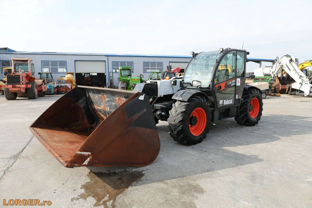 Bobcat TL38.70 HF Incarcator telescopic Bobcat TL38.70 HF din anul 2018, 2500 ore