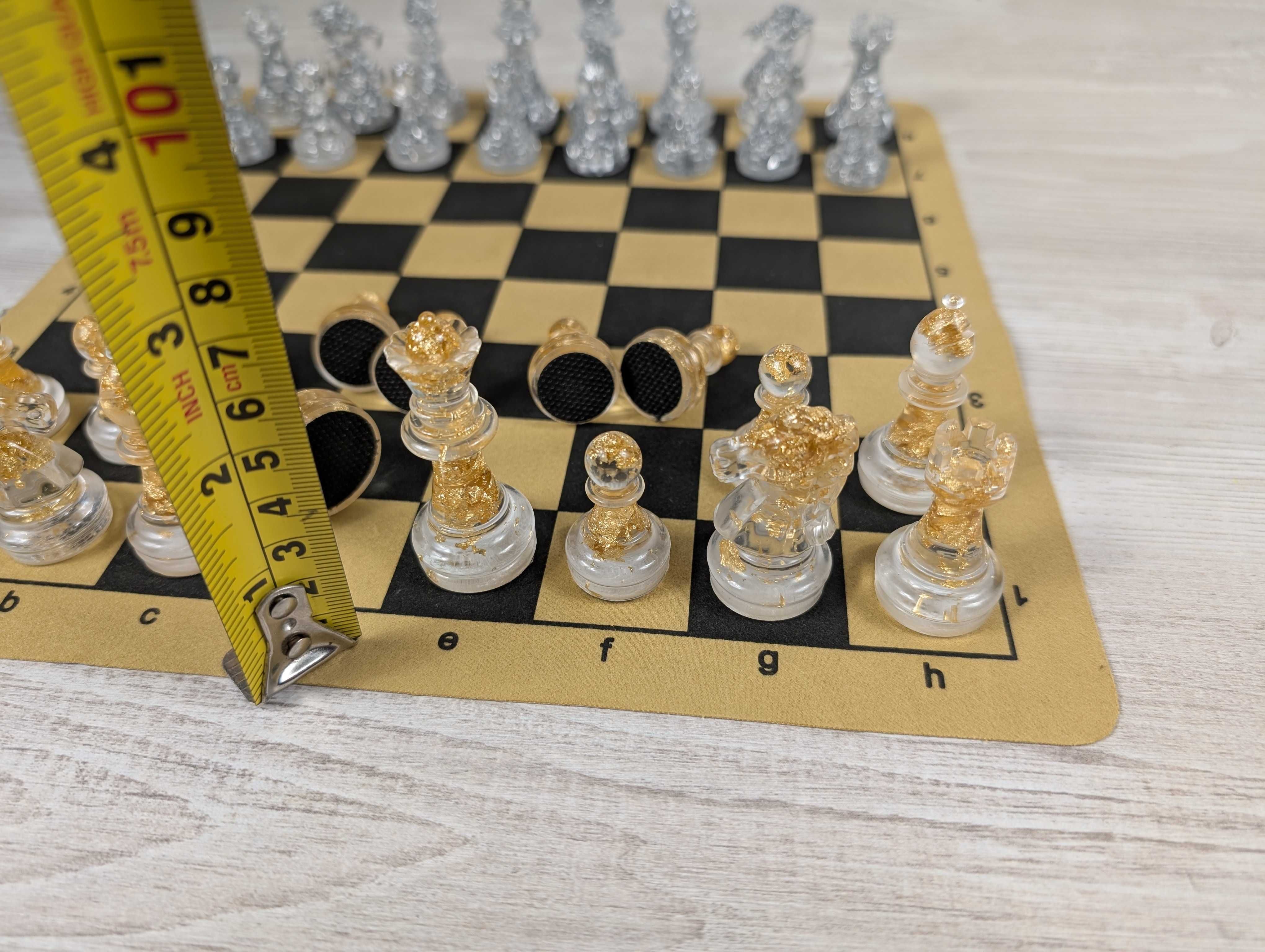 Set Piese de Șah Și Dame din Rășină GOLD/SILVER (Ideal pentru cadou)