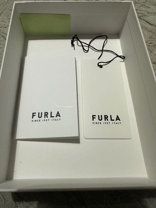 Малко дамско портмоне Furla