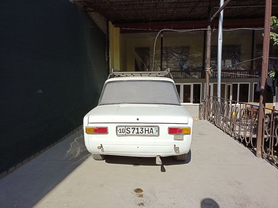 Vaz 21011  sotiladii