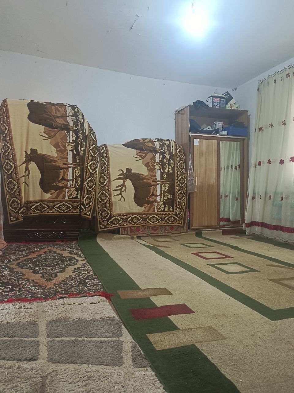 Juda ham tezkor Uy sotiladi 4 sotix. Yangi Toshkent hududiga kiradi.