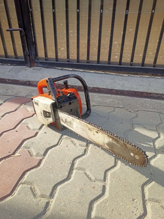 Vând drujba Stihl model vechi