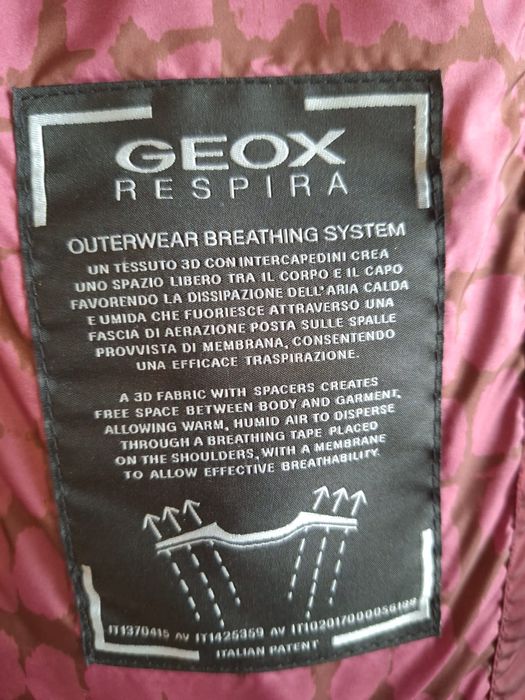 Geaca Geox, culoare visina putreda, noua, cu eticheta