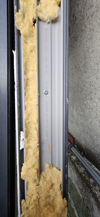 Вратопрозорец дограма REHAU цвят антрацит