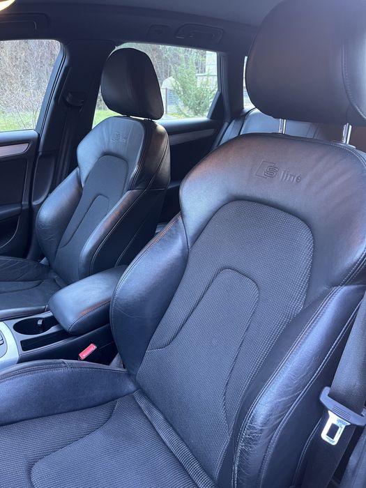 Audi A4 B8 S-Line 2.0 TDI 143 CP Euro 5 Bi-Xenon / Navi mare 3G