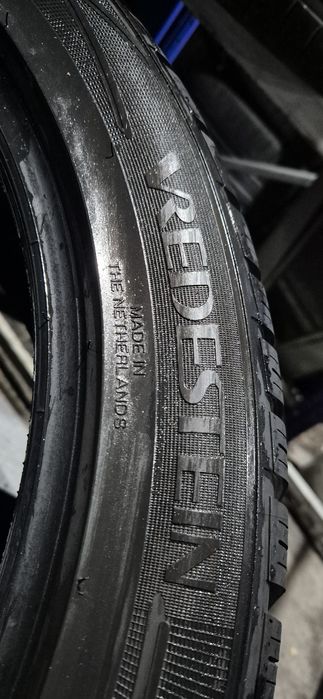 275 40 20 Vredestein m+s