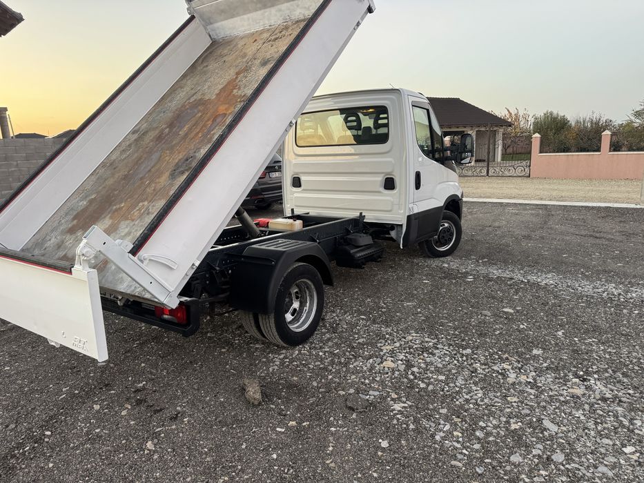 Iveco basculabil pe spate