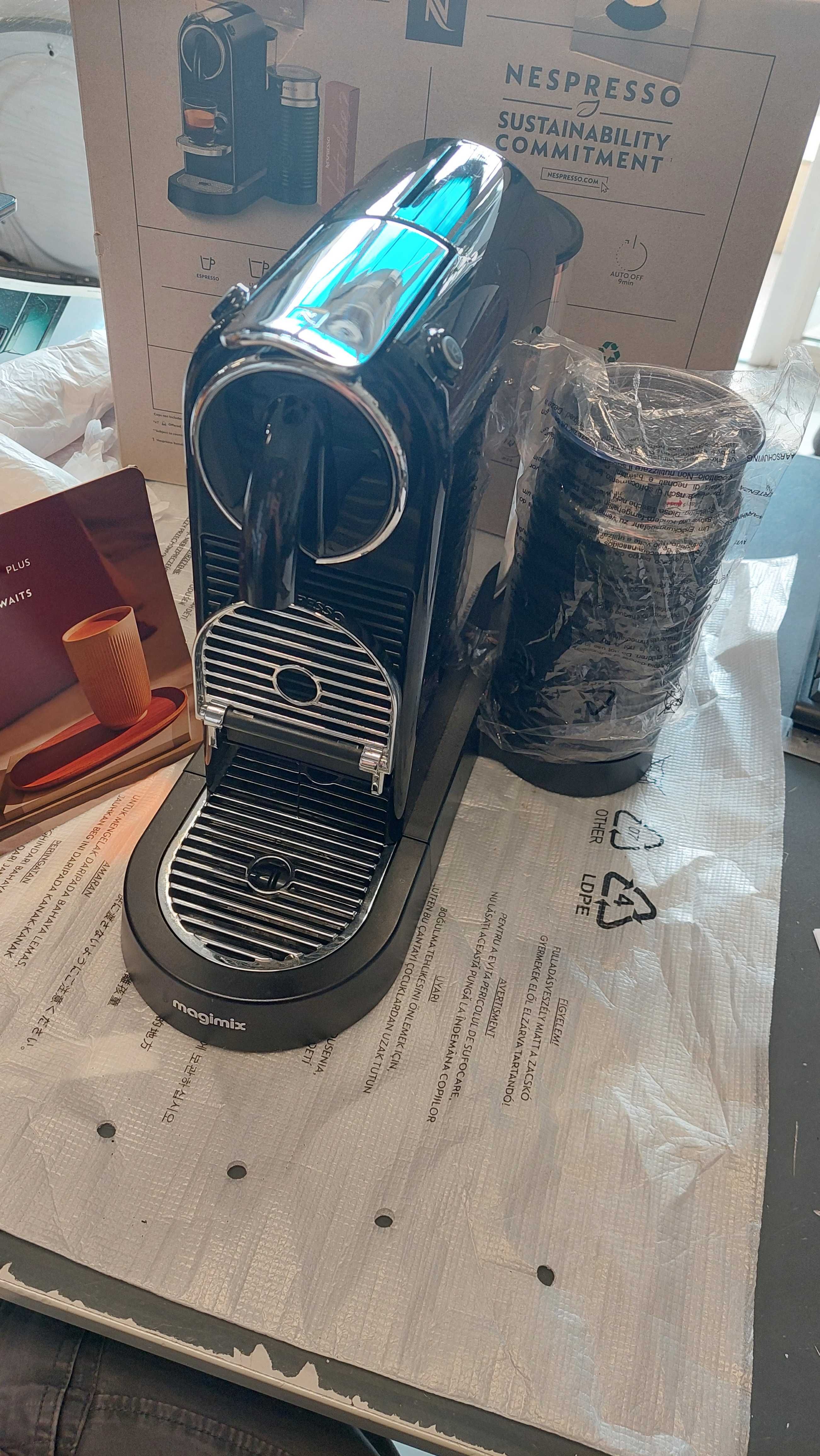 Кафе машина NESPRESSO citiz + milk