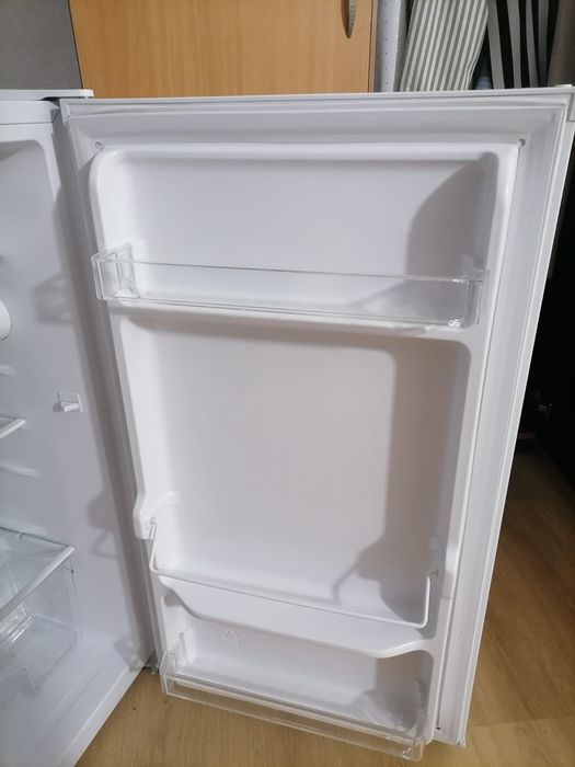 vand frigider albatros nou cu garantie