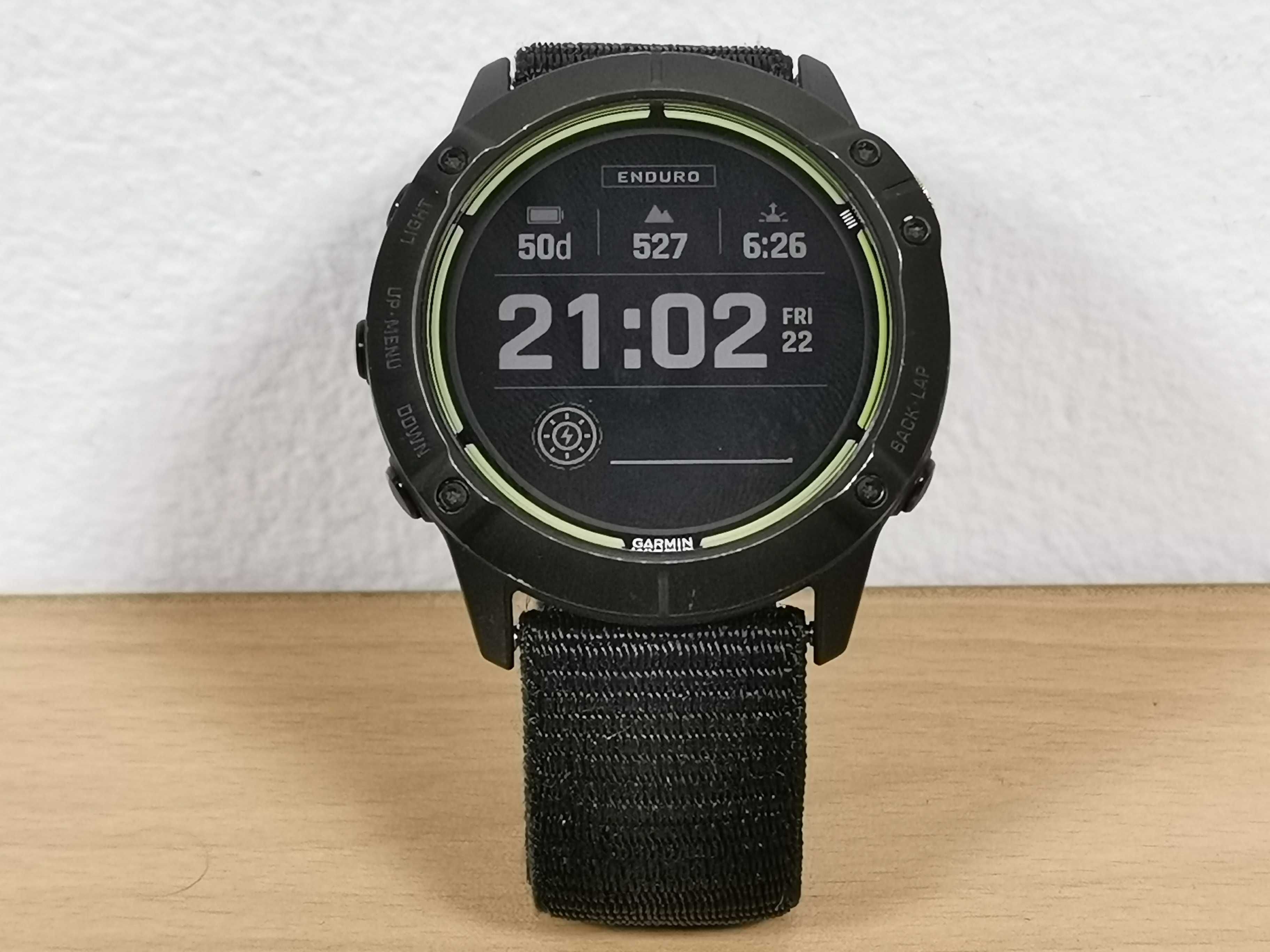 Garmin Enduro смарт часовник