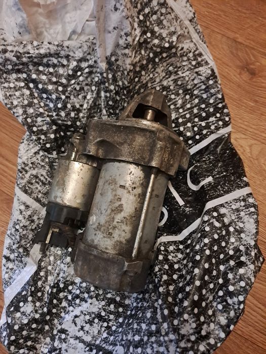 Продаю стартер рабочий