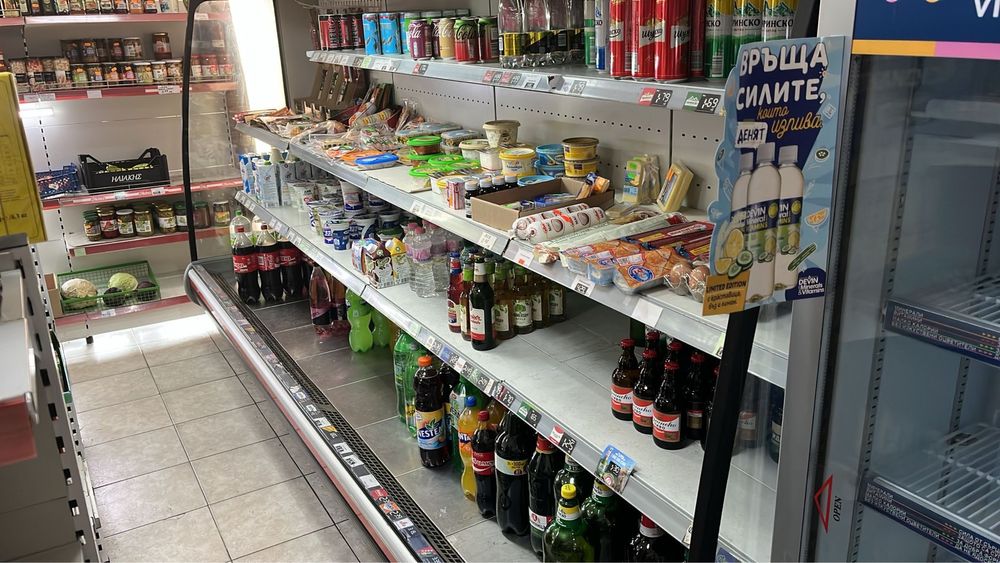 Витрина Наги 3,6м. вертикална отворена