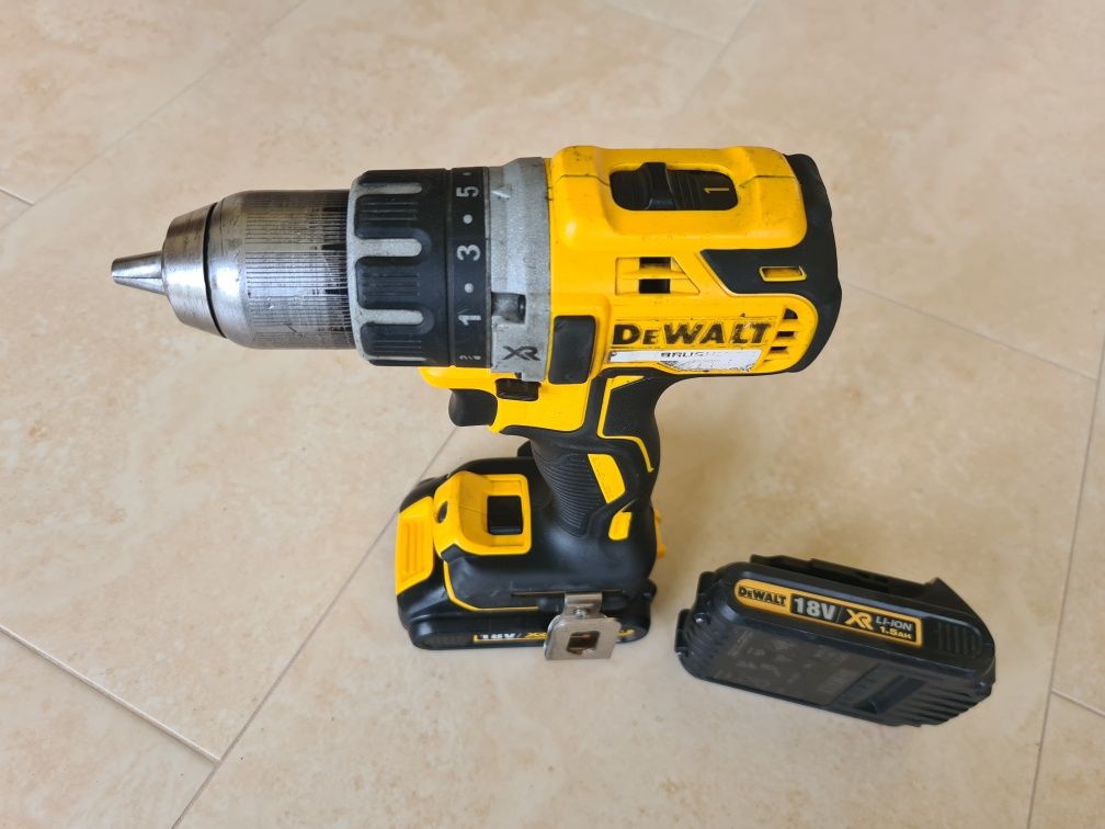 Dewalt DCD 791 - masina de gaurit si insurubat